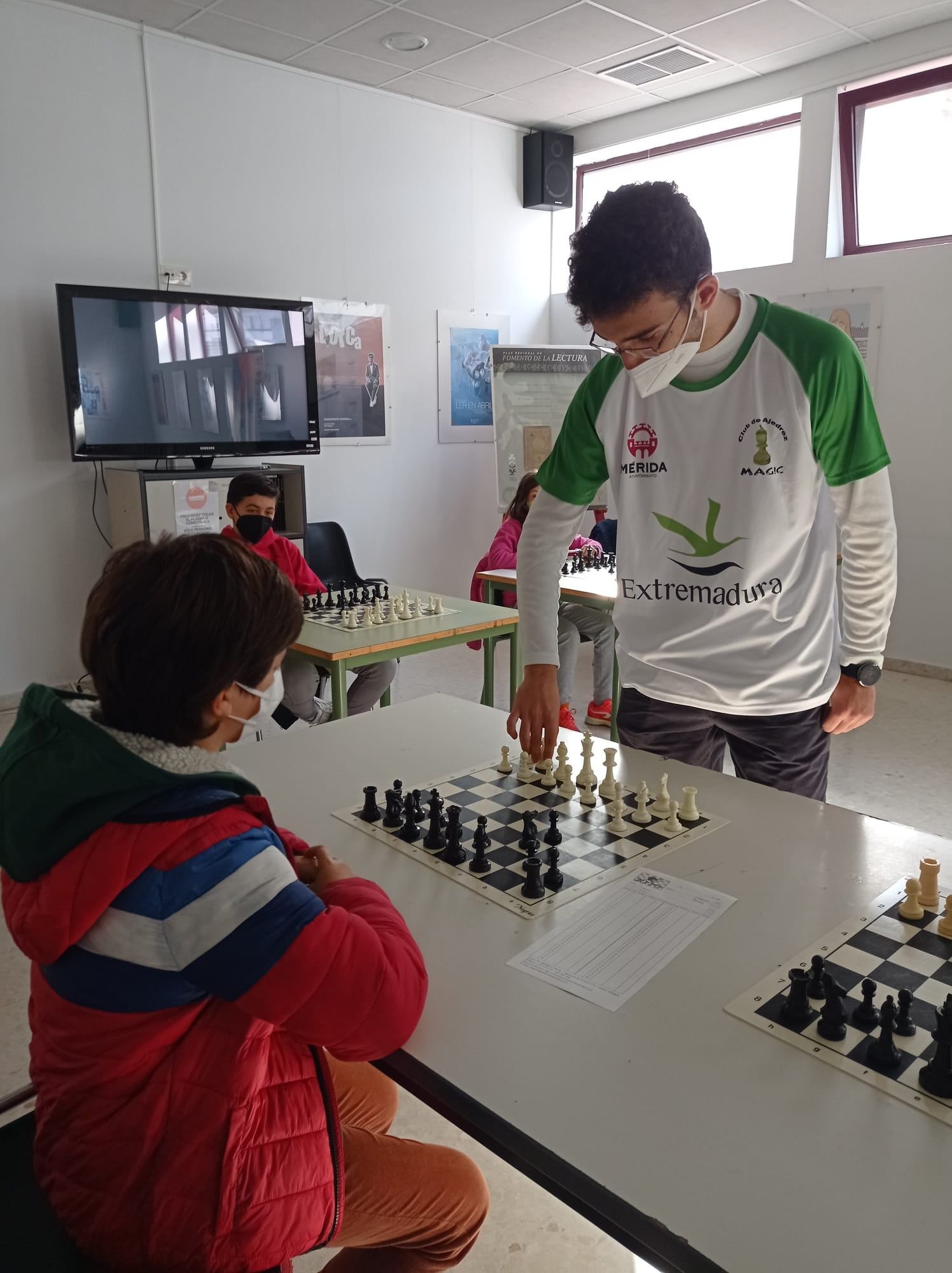 Exhibición simultáneas ajedrez Álex Garrido