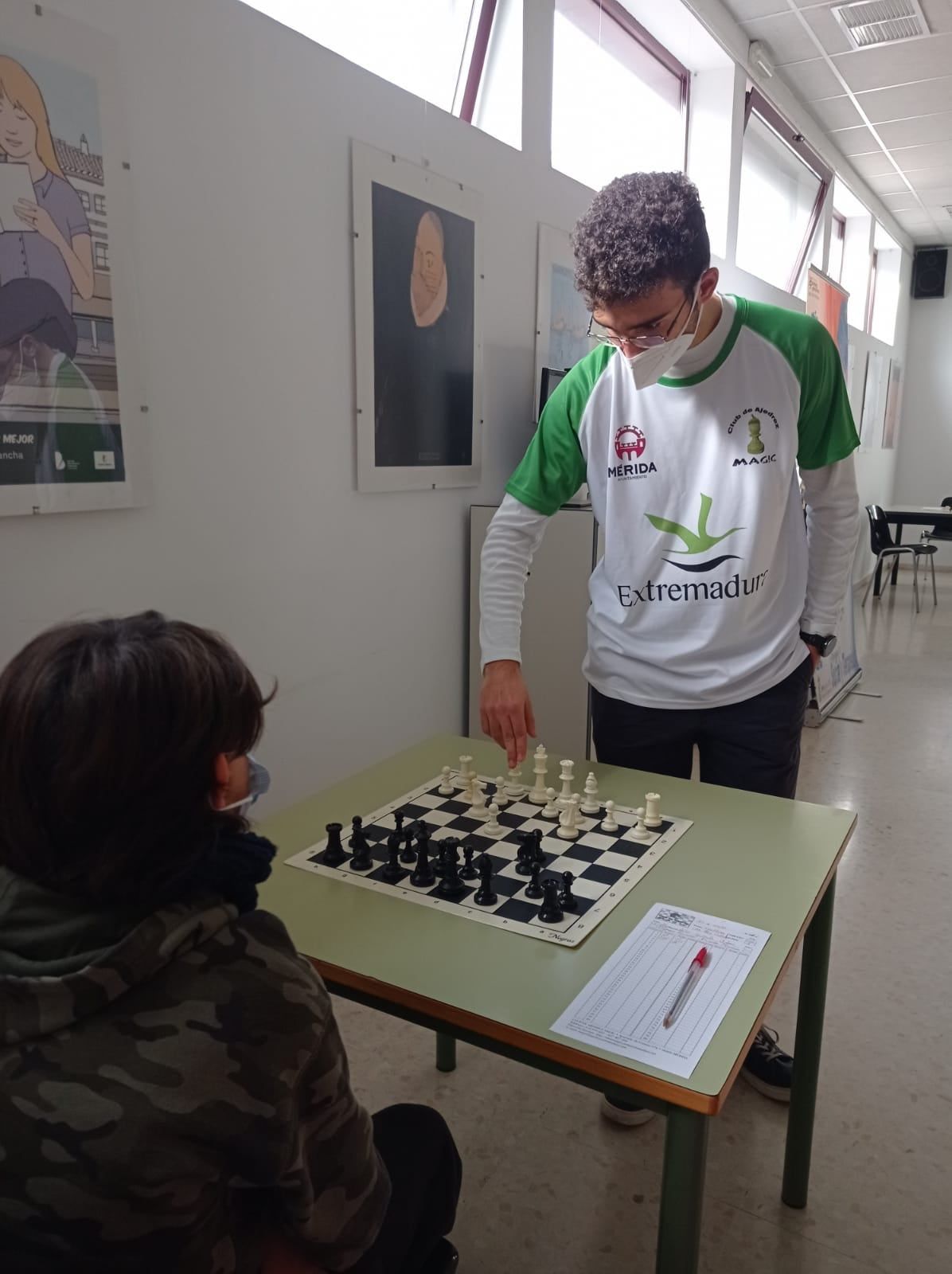 Exhibición simultáneas ajedrez Álex Garrido