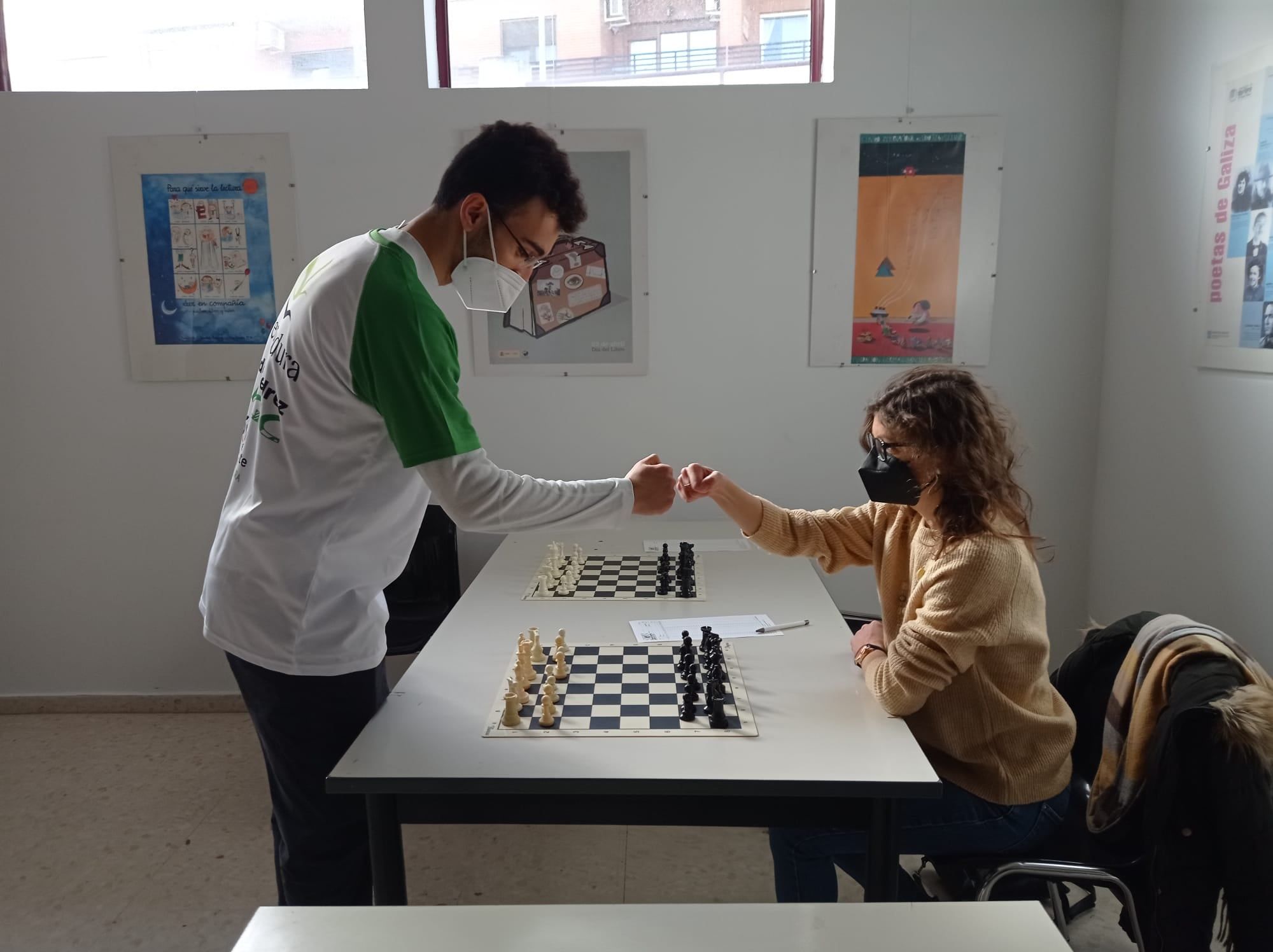 Exhibición simultáneas ajedrez Álex Garrido