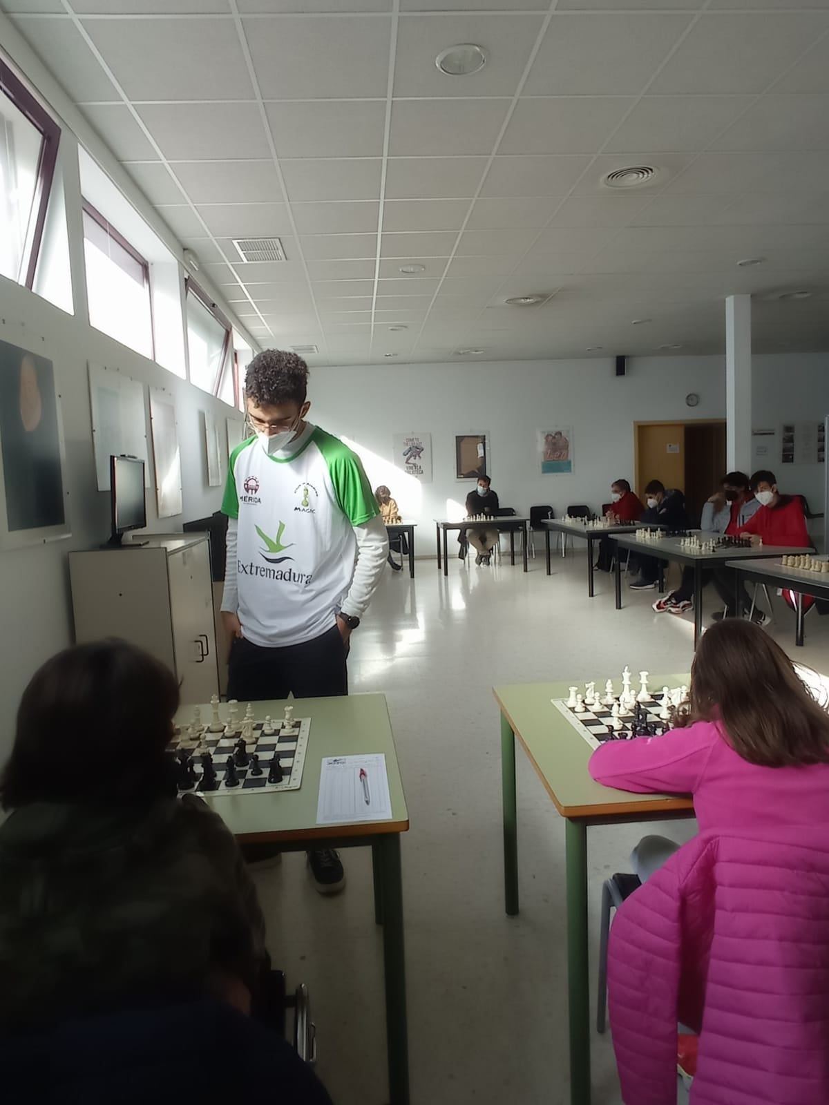 Exhibición simultáneas ajedrez Álex Garrido
