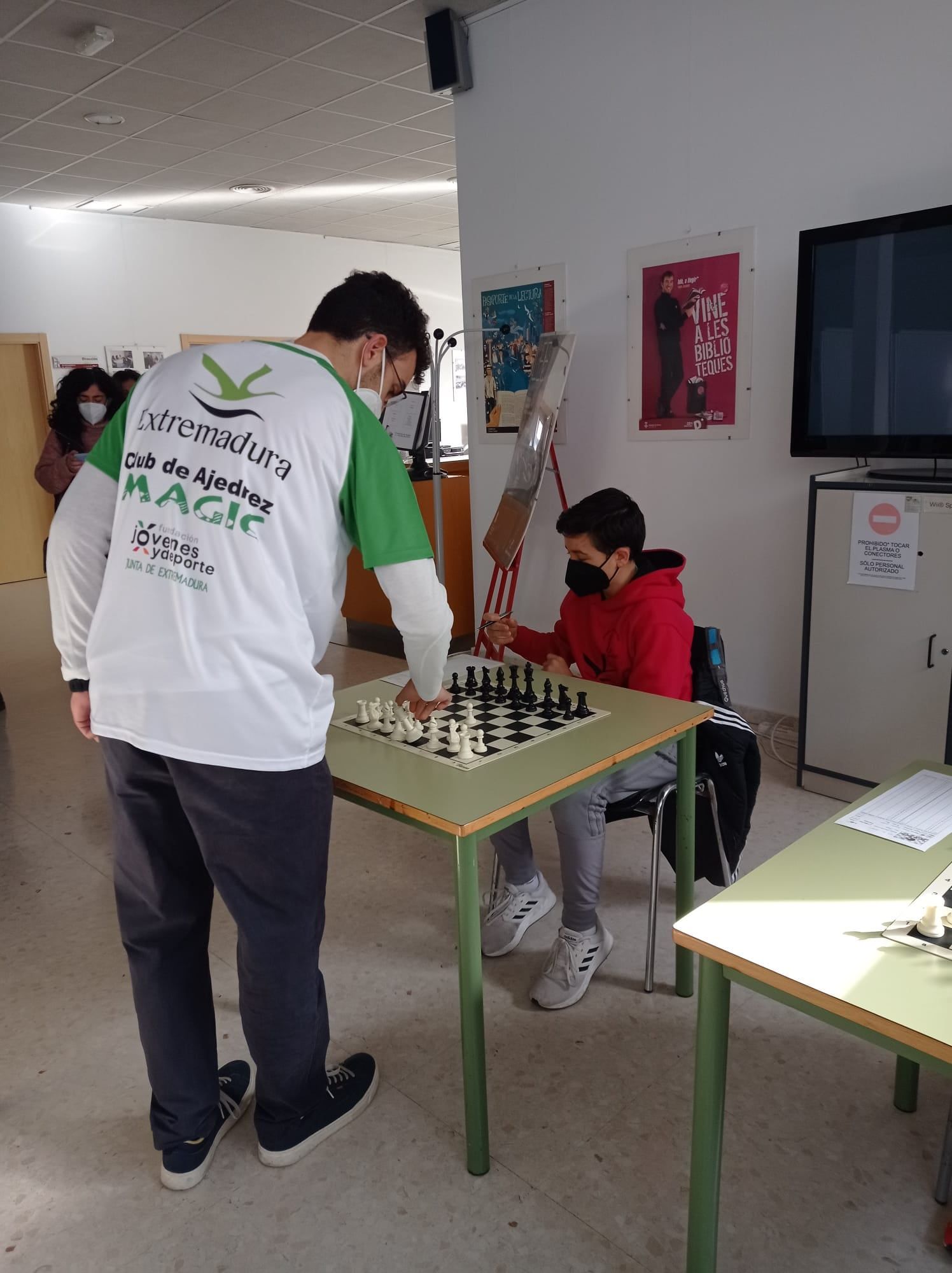 Exhibición simultáneas ajedrez Álex Garrido