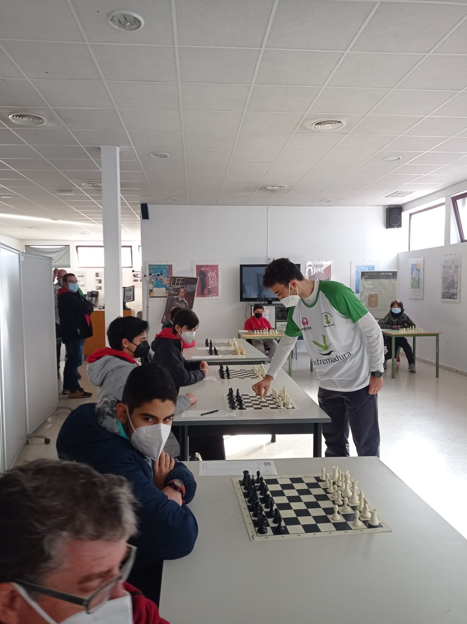 Exhibición simultáneas ajedrez Álex Garrido